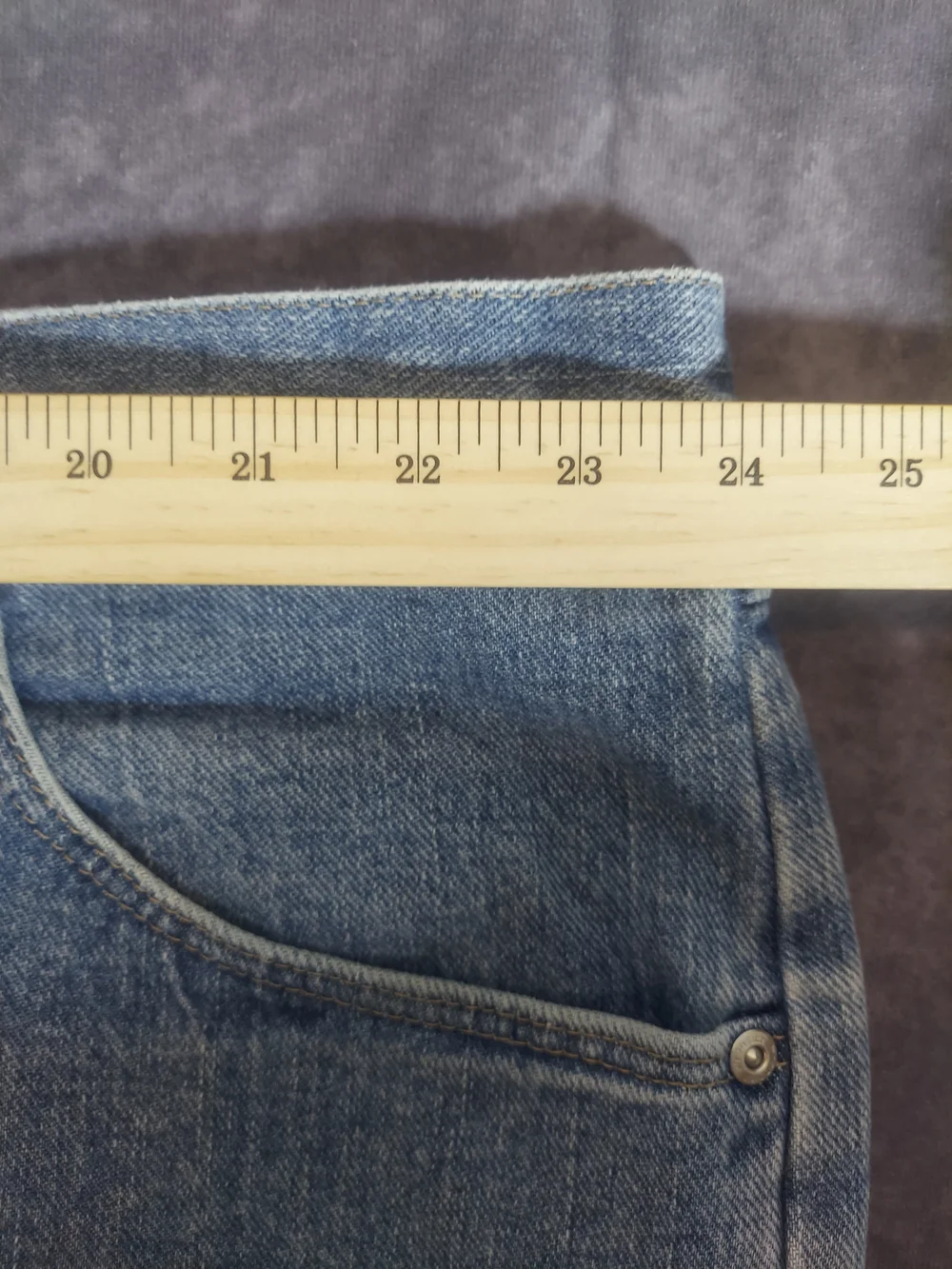 Wrangler Men's Relaxed Fit Jeans Light Wash Big & Tall Size 48x30 W/ Repairs VGC